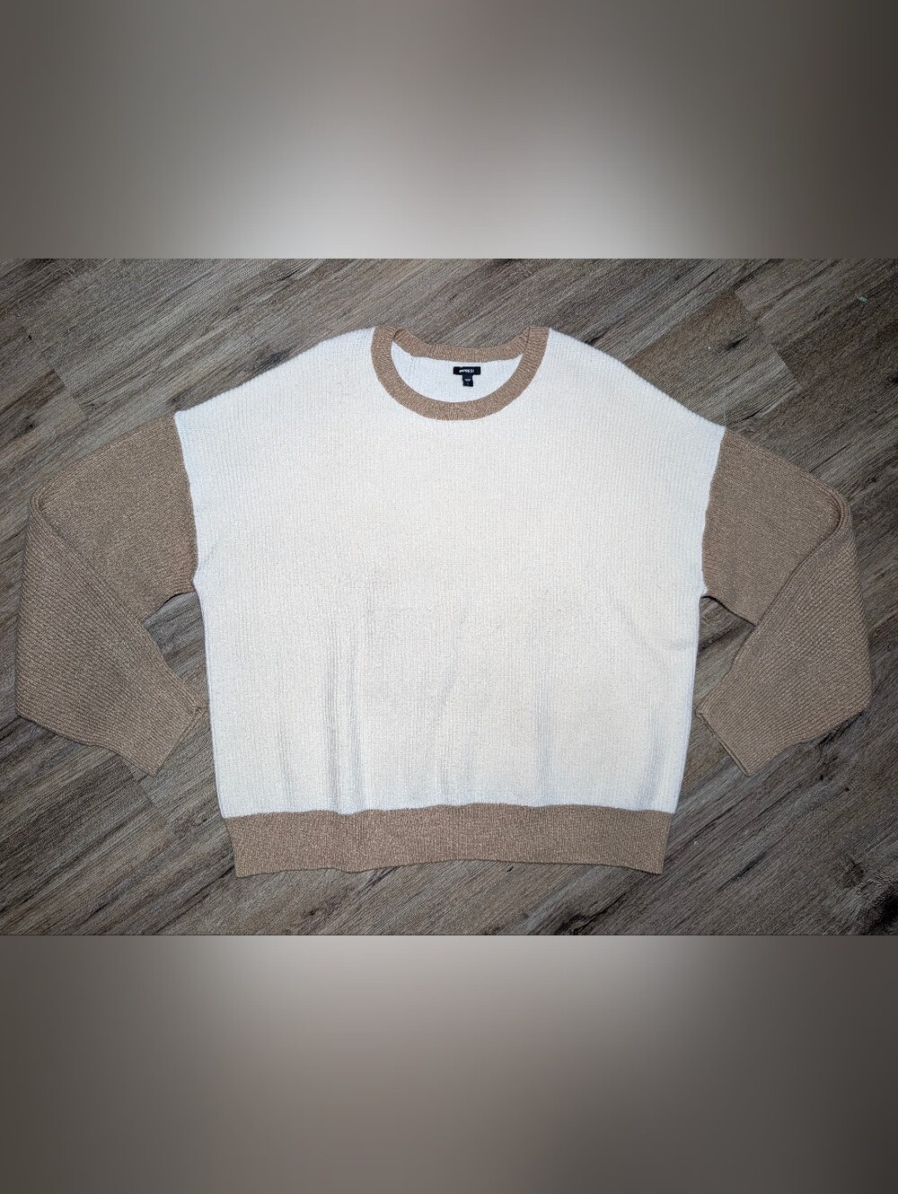 Express Cream Crew Neck Sweater Tan Sleeves Boxy Oversized Fit Women's LG